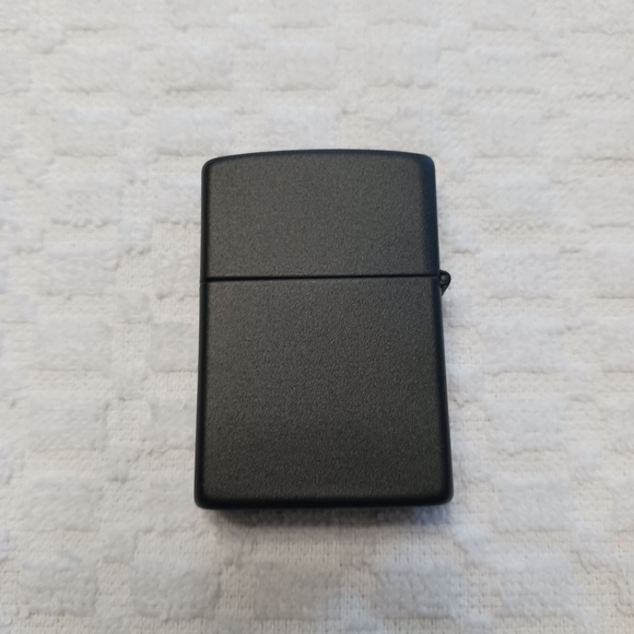 Marlboro Zippo Lighter - Picture 4 of 7